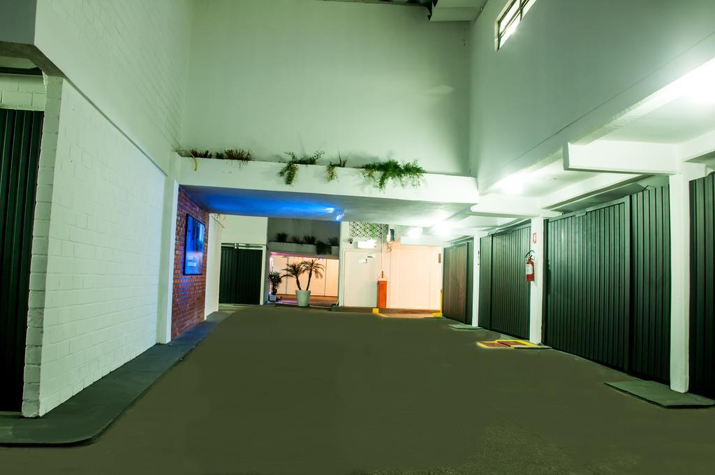Flash Motel (Adults Only) เซาวีเซนจิ ภายนอก รูปภาพ