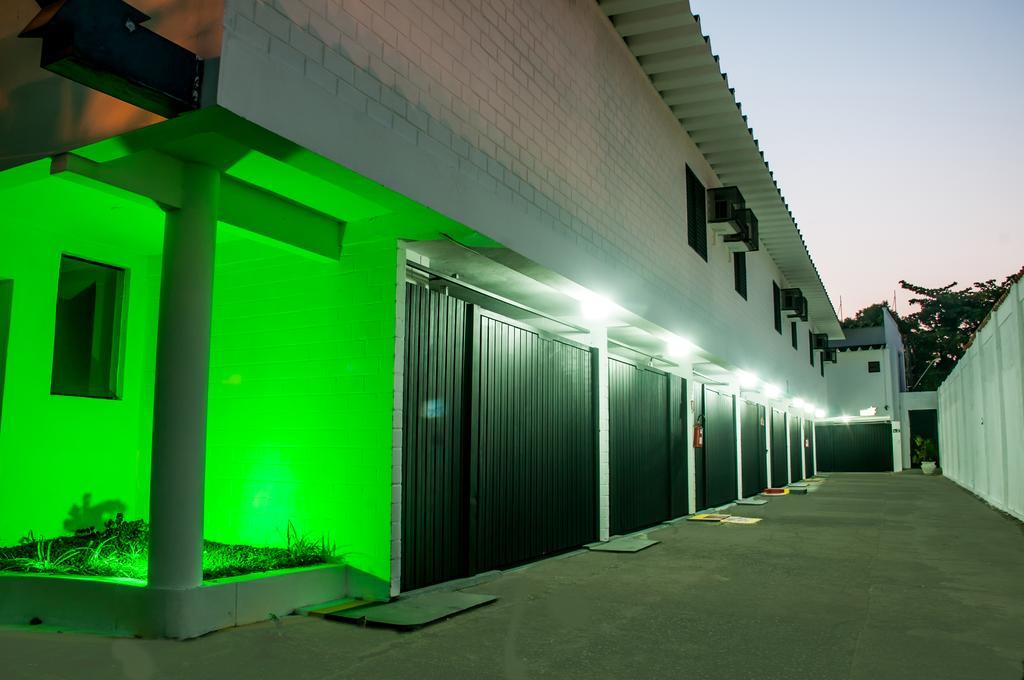 Flash Motel (Adults Only) เซาวีเซนจิ ภายนอก รูปภาพ